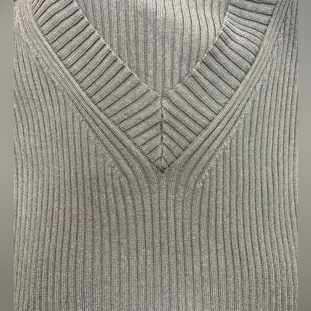 Worthington - Women's V-Neck Elbow Sleeve Pullover Sweater (NWOT) - Picture 5 of 9